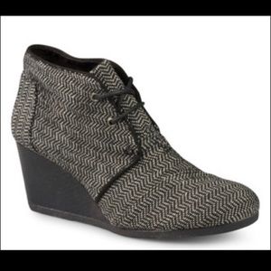Toms Desert wedge herringbone booties 10